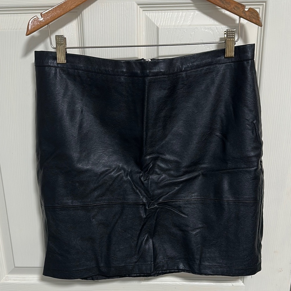 French Connection Black Faux Leather Pencil Mini Skirt